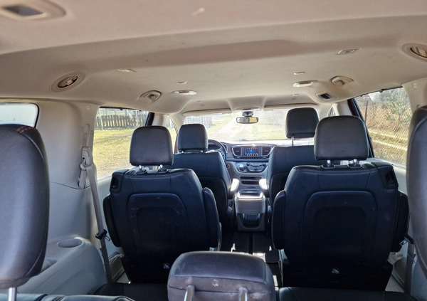 Chrysler Pacifica cena 59900 przebieg: 145000, rok produkcji 2019 z Lubartów małe 191